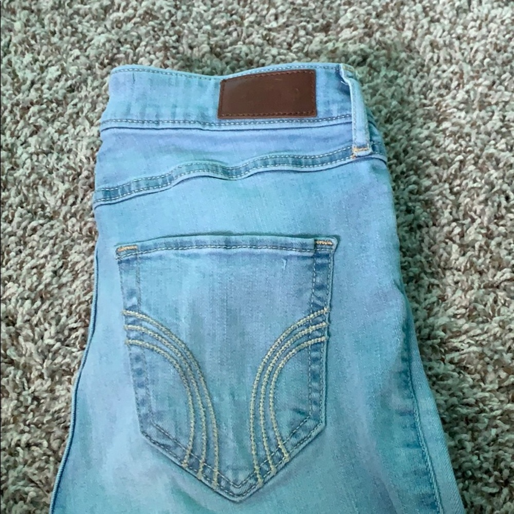 Hollister Jeans. High rise. Size 1.